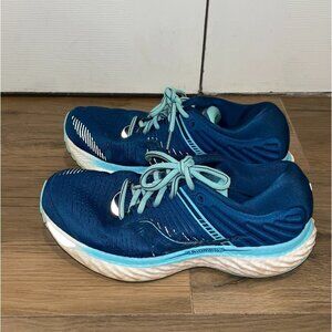Saucony Blue Lace-Up Triumph 17 Athletic Sneaker Shoes Women’s Size 7.5